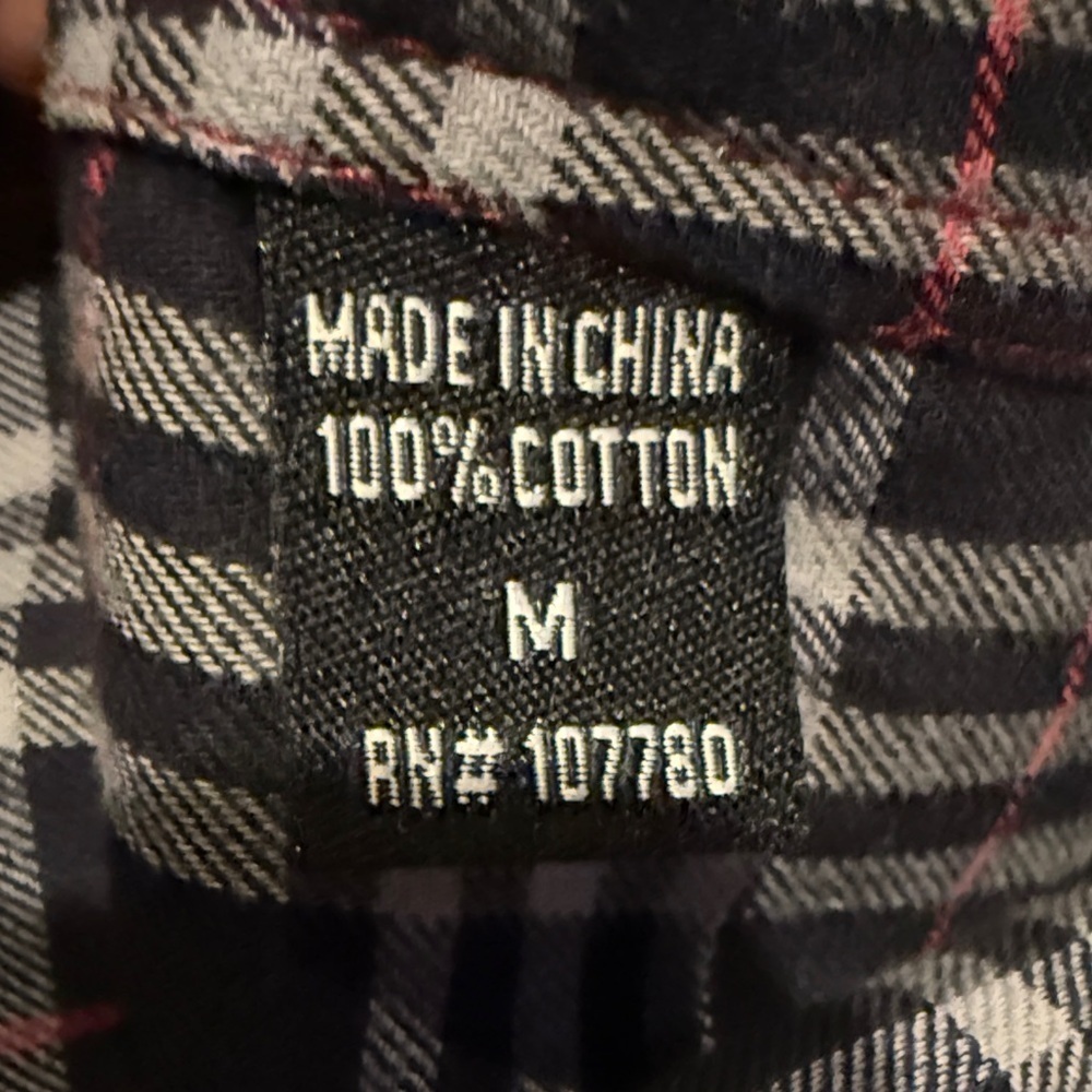 E 191 Unlimited Men's Plaid Button Down Shirt - Navy, Red, and White Business - Picture 7 of 7